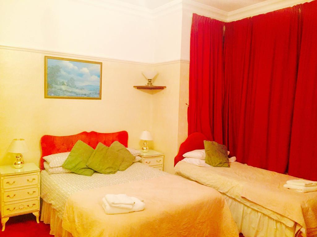 Southend Inn Hotel - Close To Beach, Train Station & Southend Airport Kamer foto