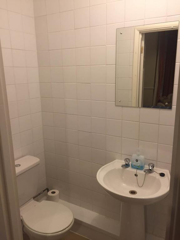 Southend Inn Hotel - Close To Beach, Train Station & Southend Airport Buitenkant foto